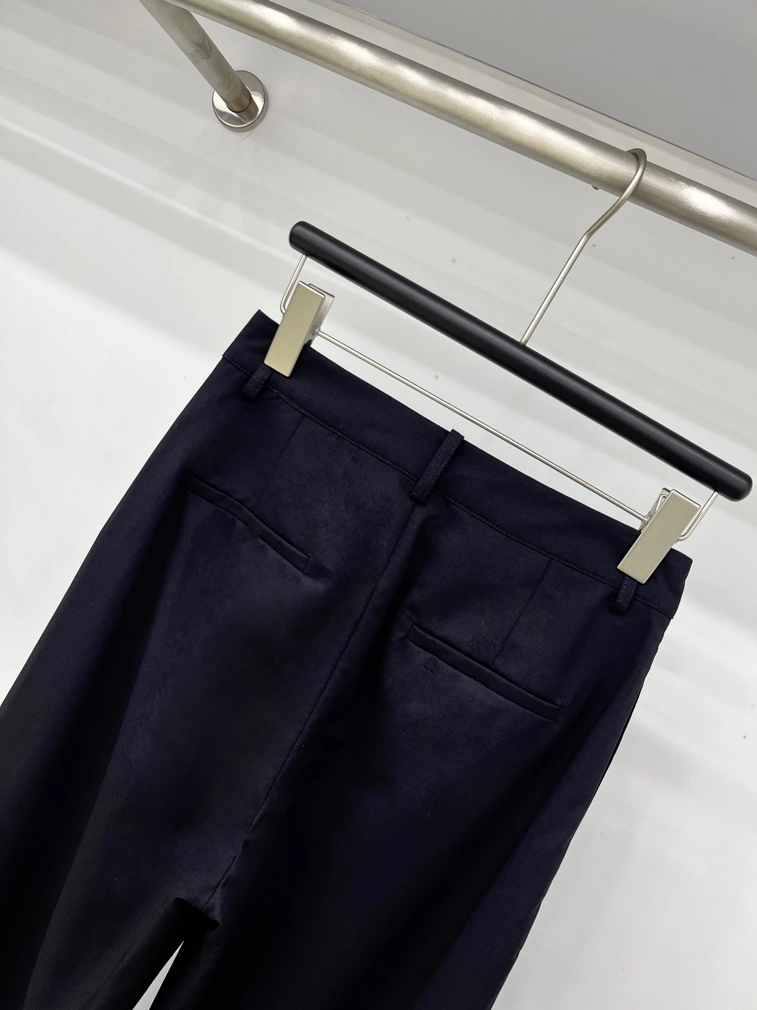 Miu Miu - 2404 - Брюки-платье с диагональной застежкой, модель 24 - Черный