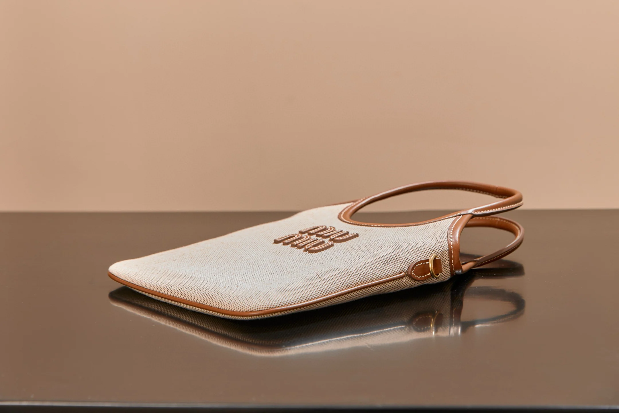 Сумка-шоппер Miu Miu-5ba281m650-??? Маленькая, из белого холста.