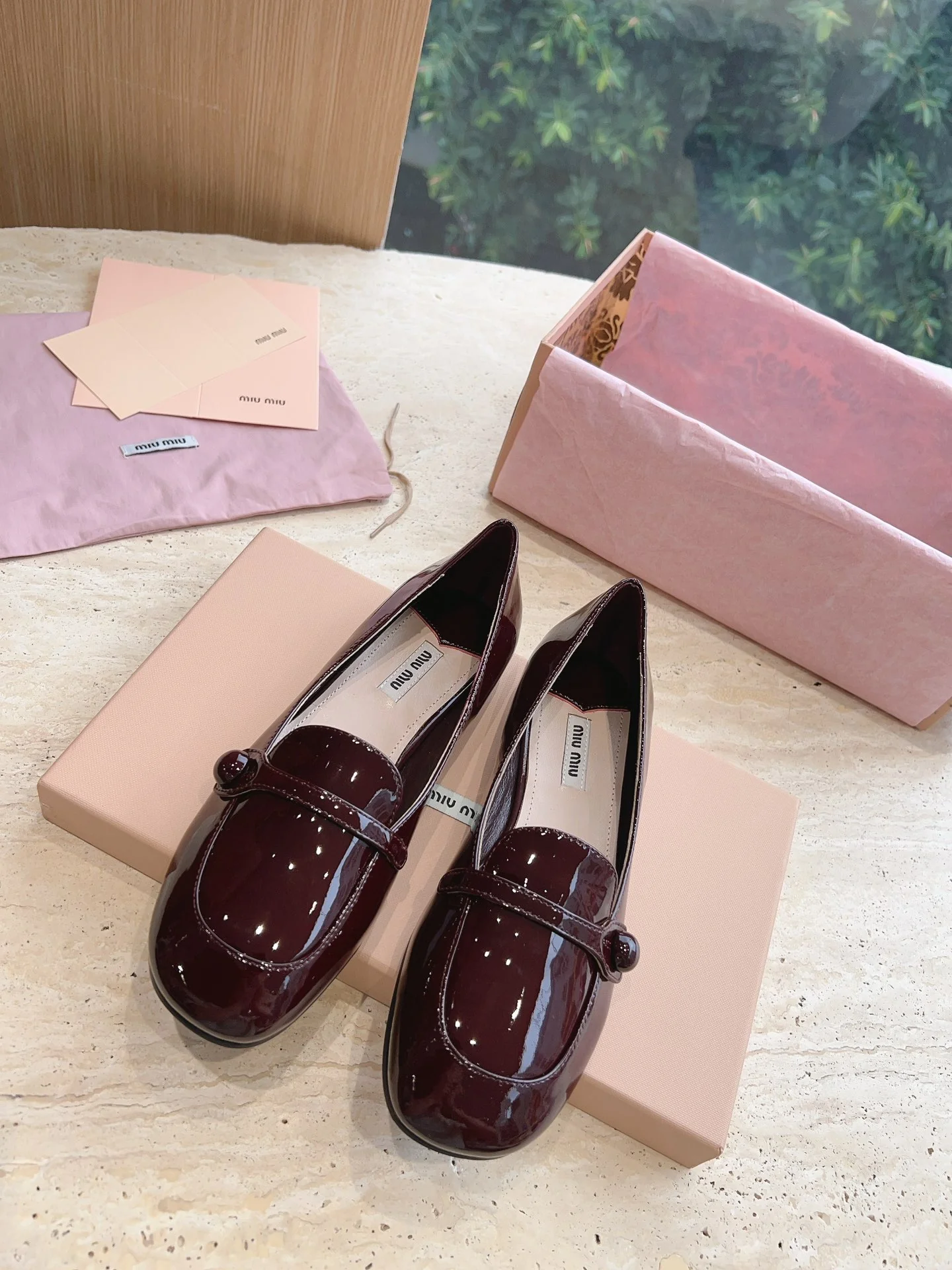 Туфли Мэри Джейн от Miu Miu - бордовые