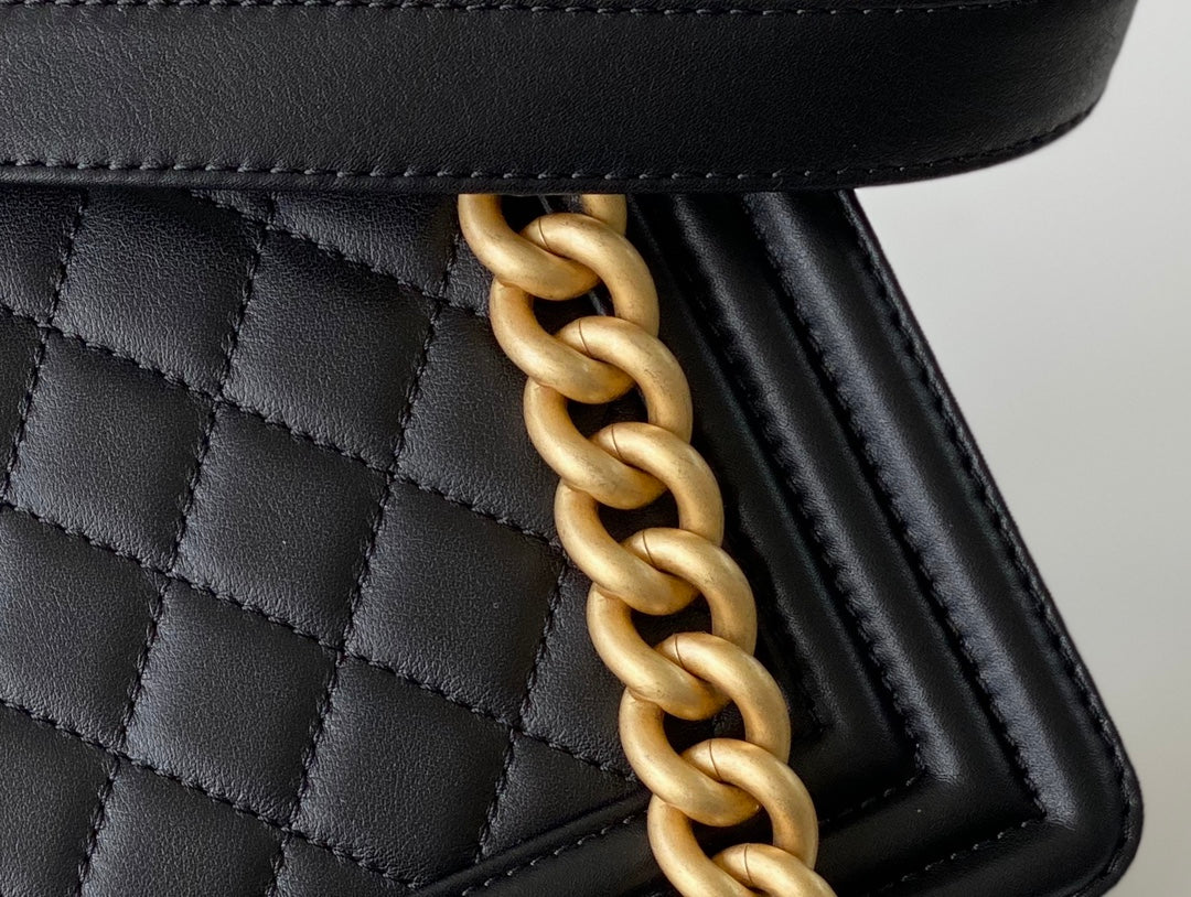 Chanel Le Boy 25 - Черная телячья кожа - Винтажная золотая пряжка