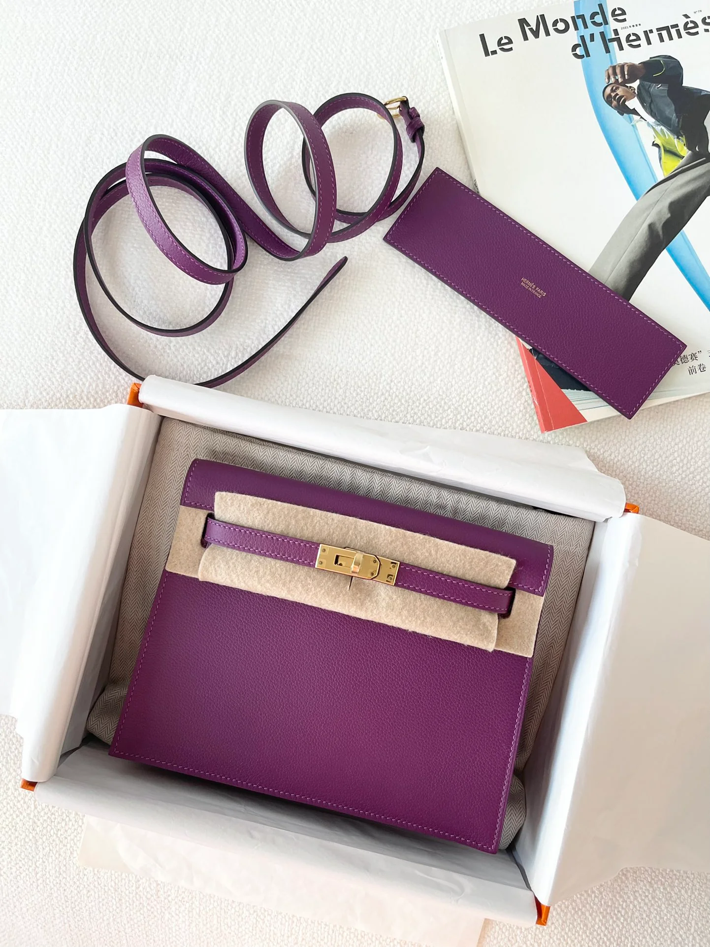 Hermes-kelly-danae-evercolor-p9 анемона фиолетово-золотая пряжка