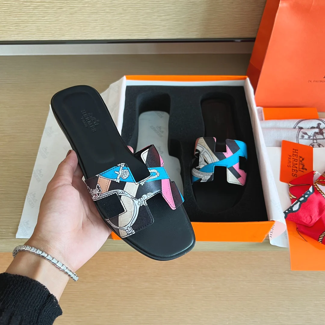 Классические тапочки Hermes H — улучшенная упаковка — черные