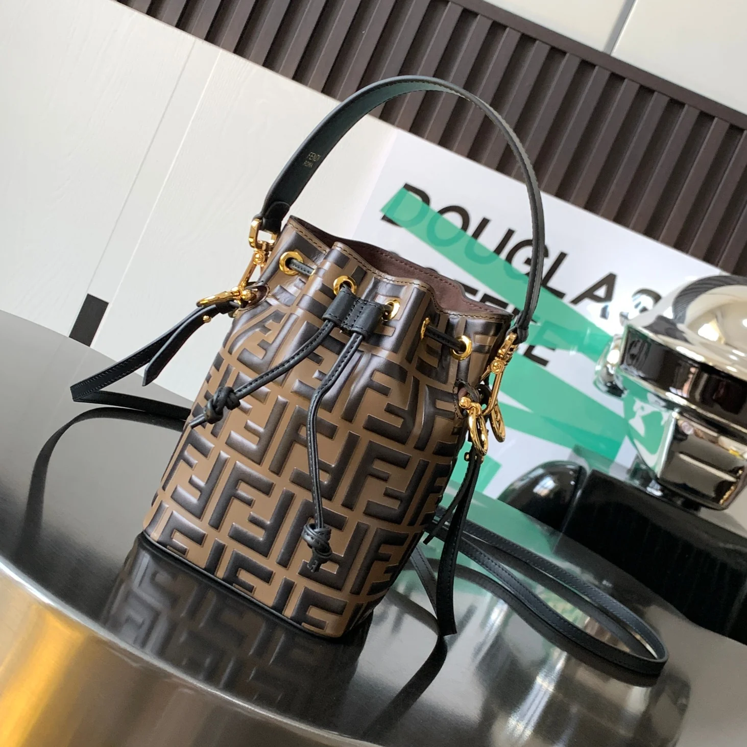 Сумка-ведро Fendi Montresor - коричневая