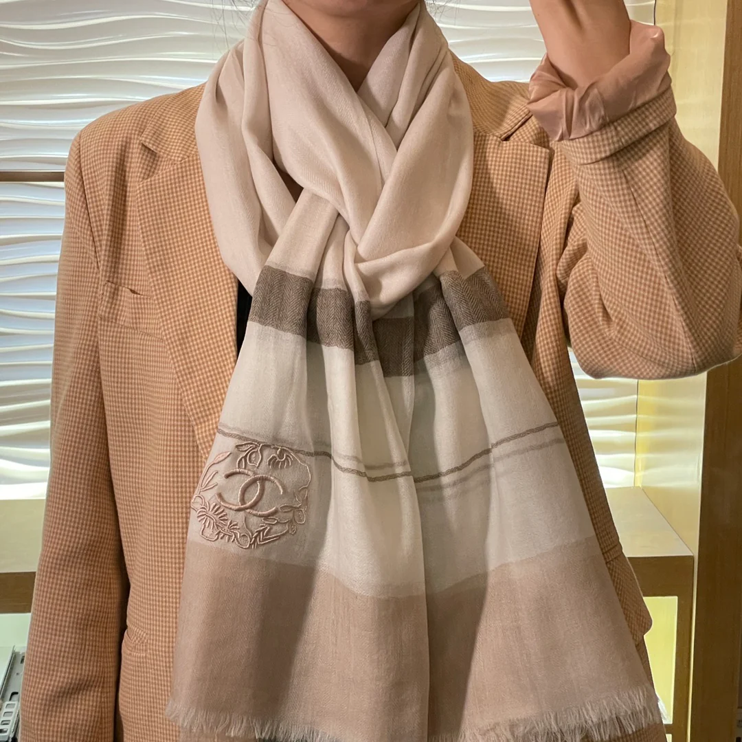 Шарф Chanel из чистого кашемира - 90-200 см