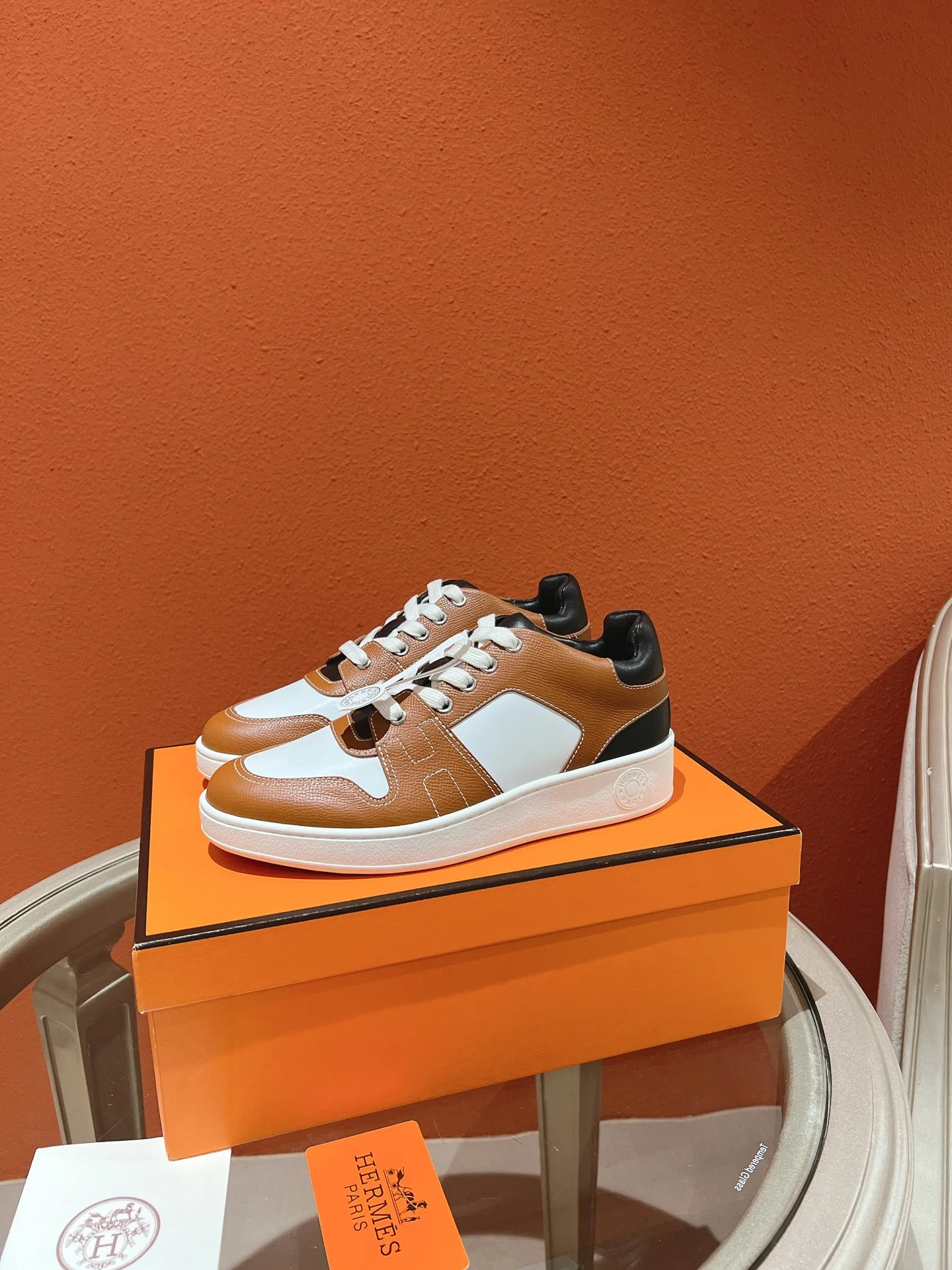 Новинка 2023 года от Hermes - Кроссовки - Коричневые