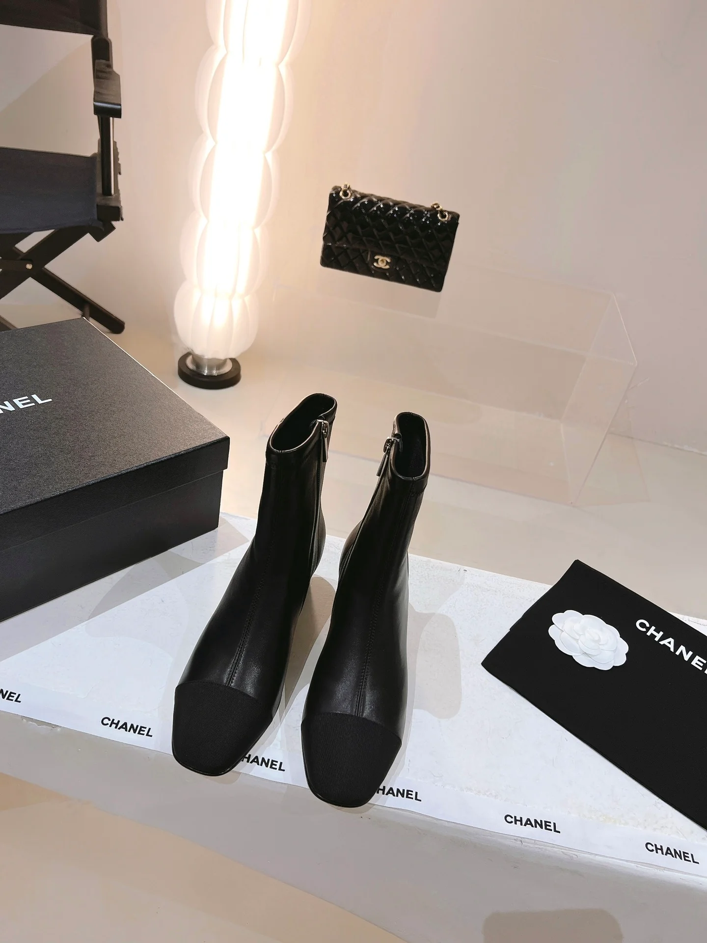 Новинка сезона осень/зима 2022 от Chanel - Ботильоны - Черные