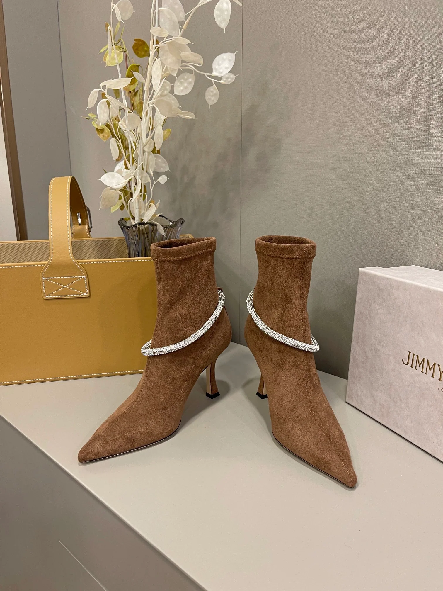 Новинка сезона осень/зима 2022 от Jimmy - Ботильоны на шпильке - Коричневые