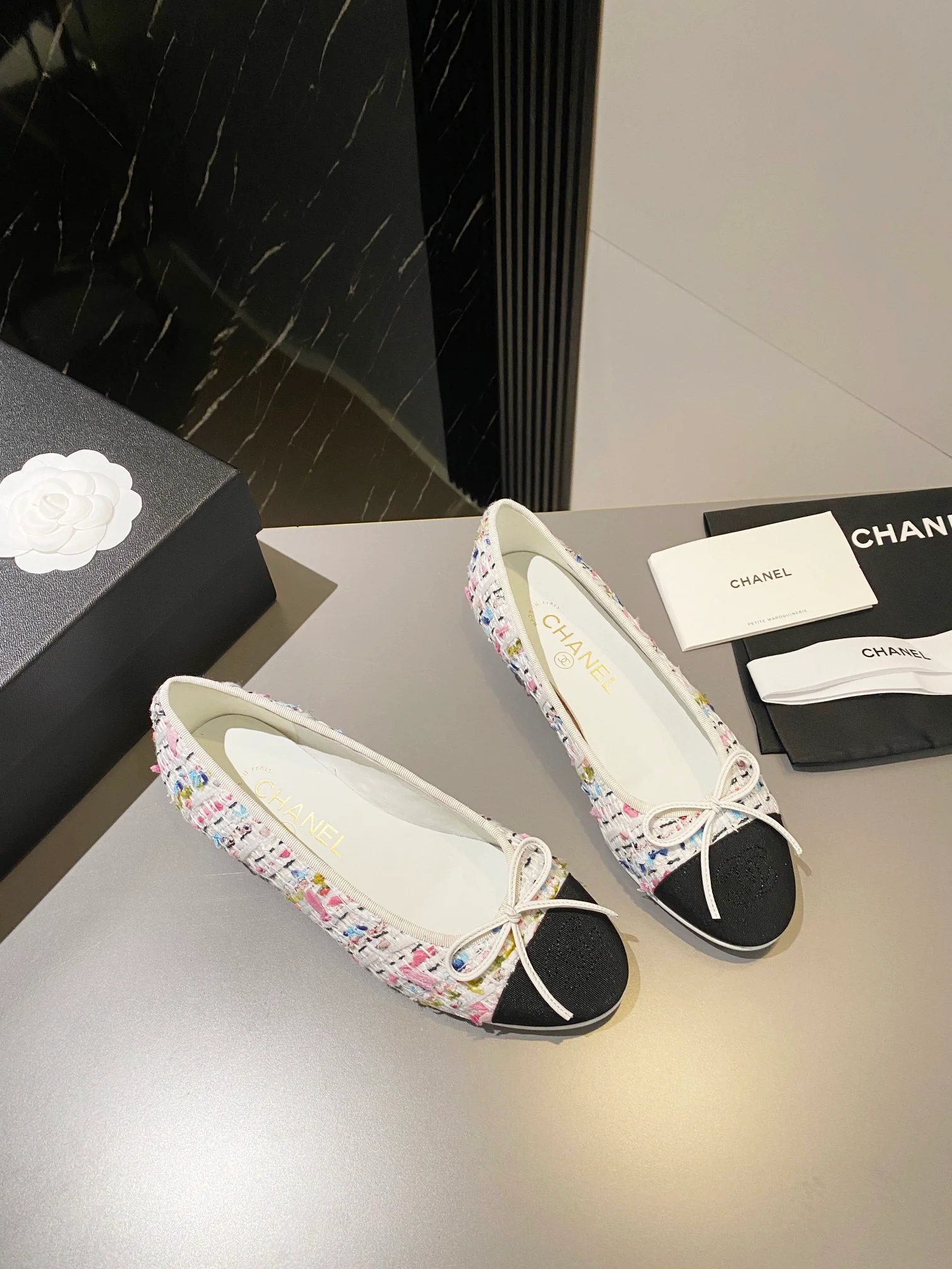 Новинка сезона осень/зима 2023 от Chanel - балетки.