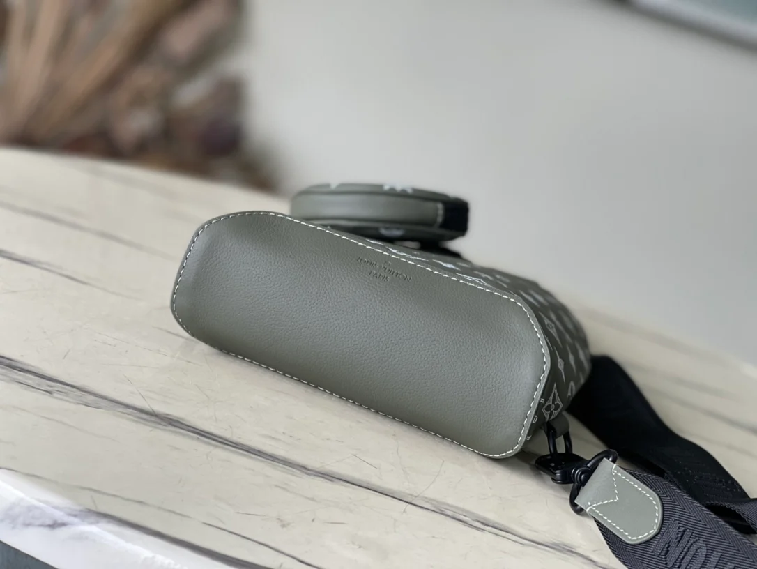 Сумка LV Duo с тиснением через плечо - зеленая