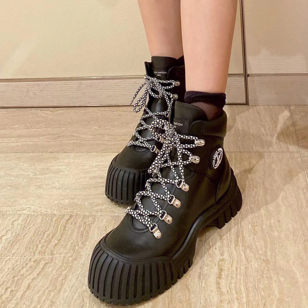 Новинка осенне-зимней коллекции LV 2022 — ботильоны Ruby — фотографии вживую.
