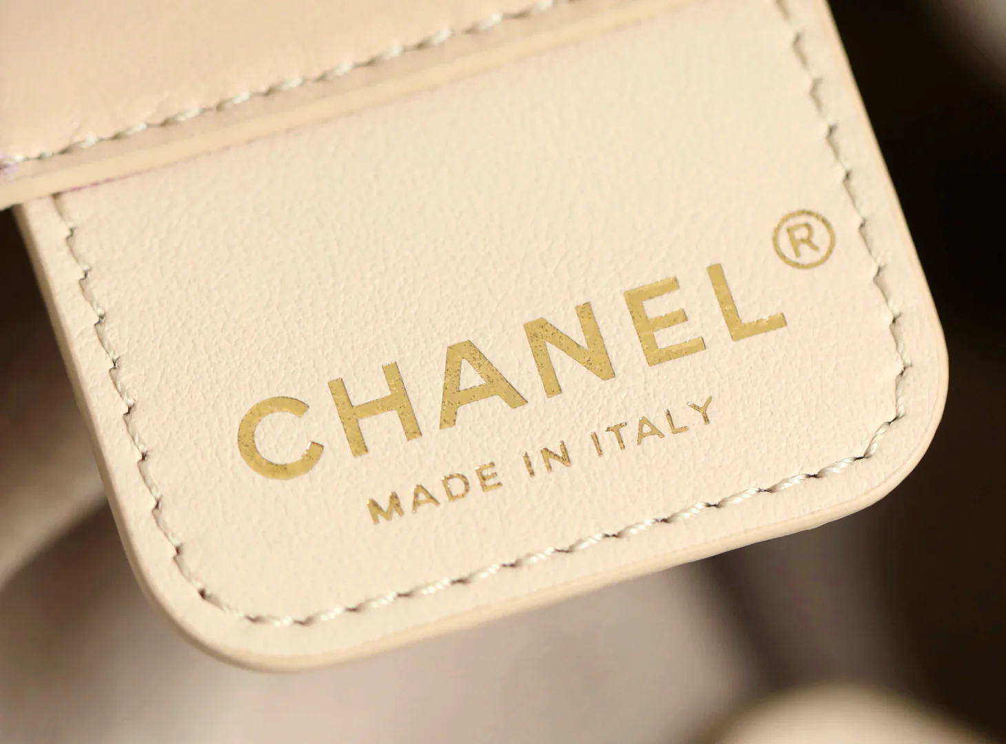 Chanel - ??? - Сумка в стиле хиппи ???? Маленькая - Светло-абрикосовый - Золотистая фурнитура