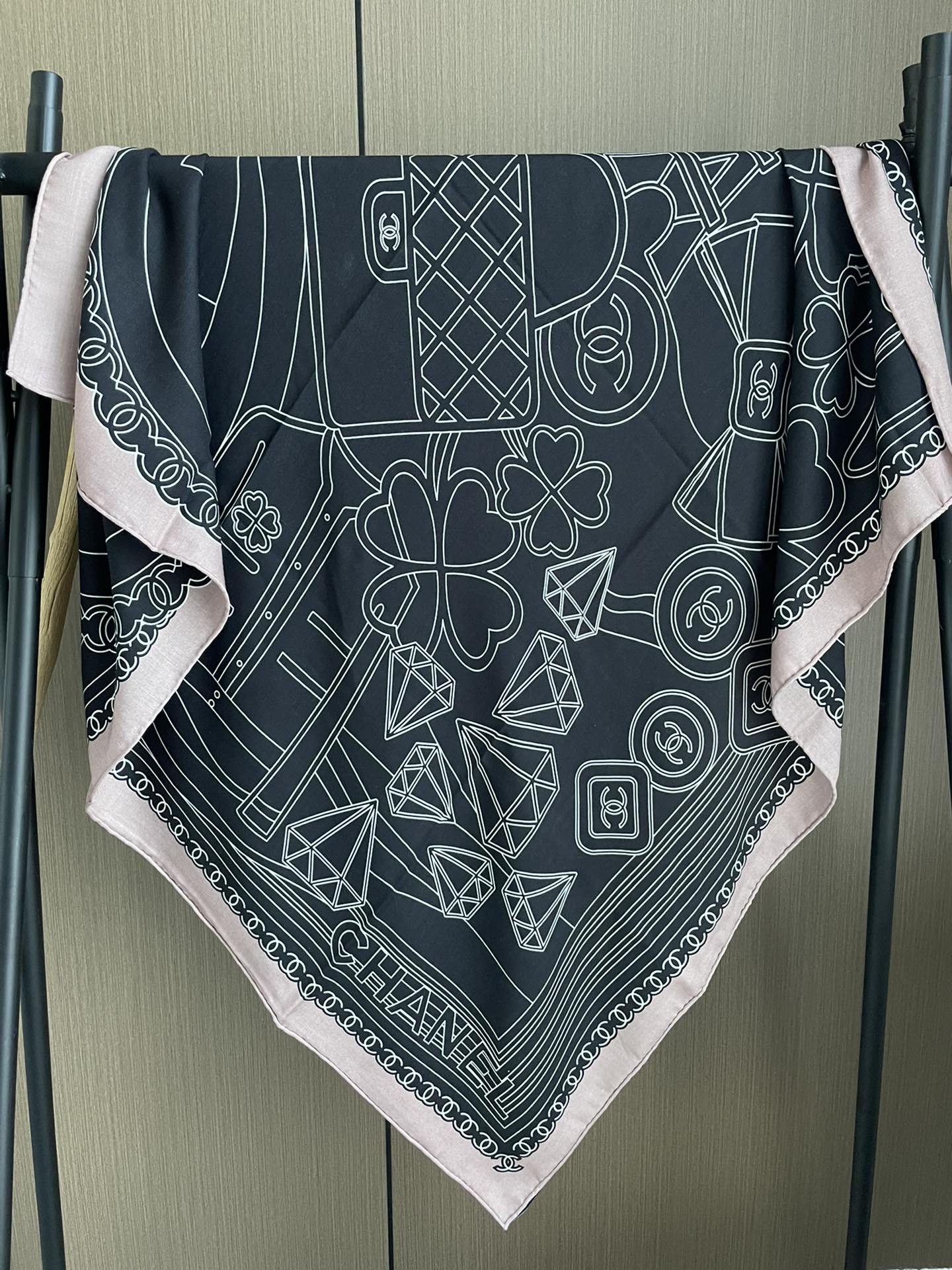 Двусторонняя шаль Chanel 140 см - 1 шт.