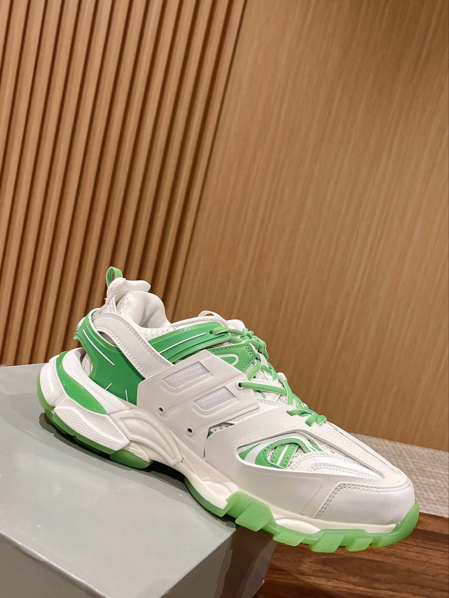 Кроссовки Balenciaga Track 3-0 (3-го поколения) Chunk - унисекс - бело-зеленые