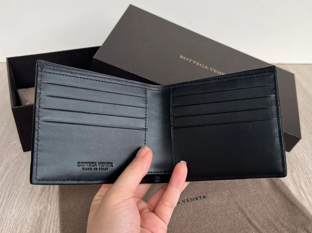 BV-中宽 编织 两折扣短夹 牛皮 11.5x9.5cm