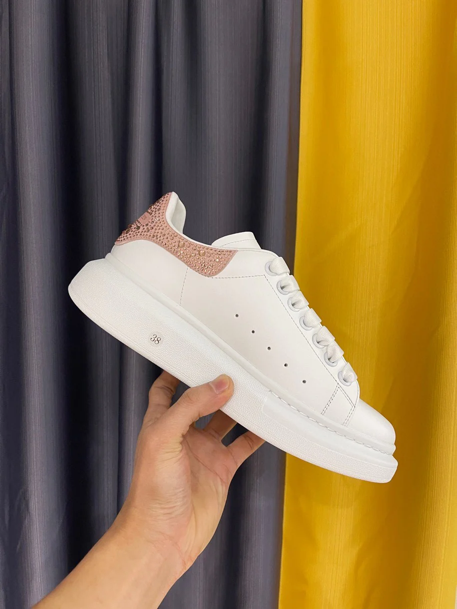 Классические белые кроссовки McQueen - унисекс - каблук с розовыми бриллиантами - премиум-издание