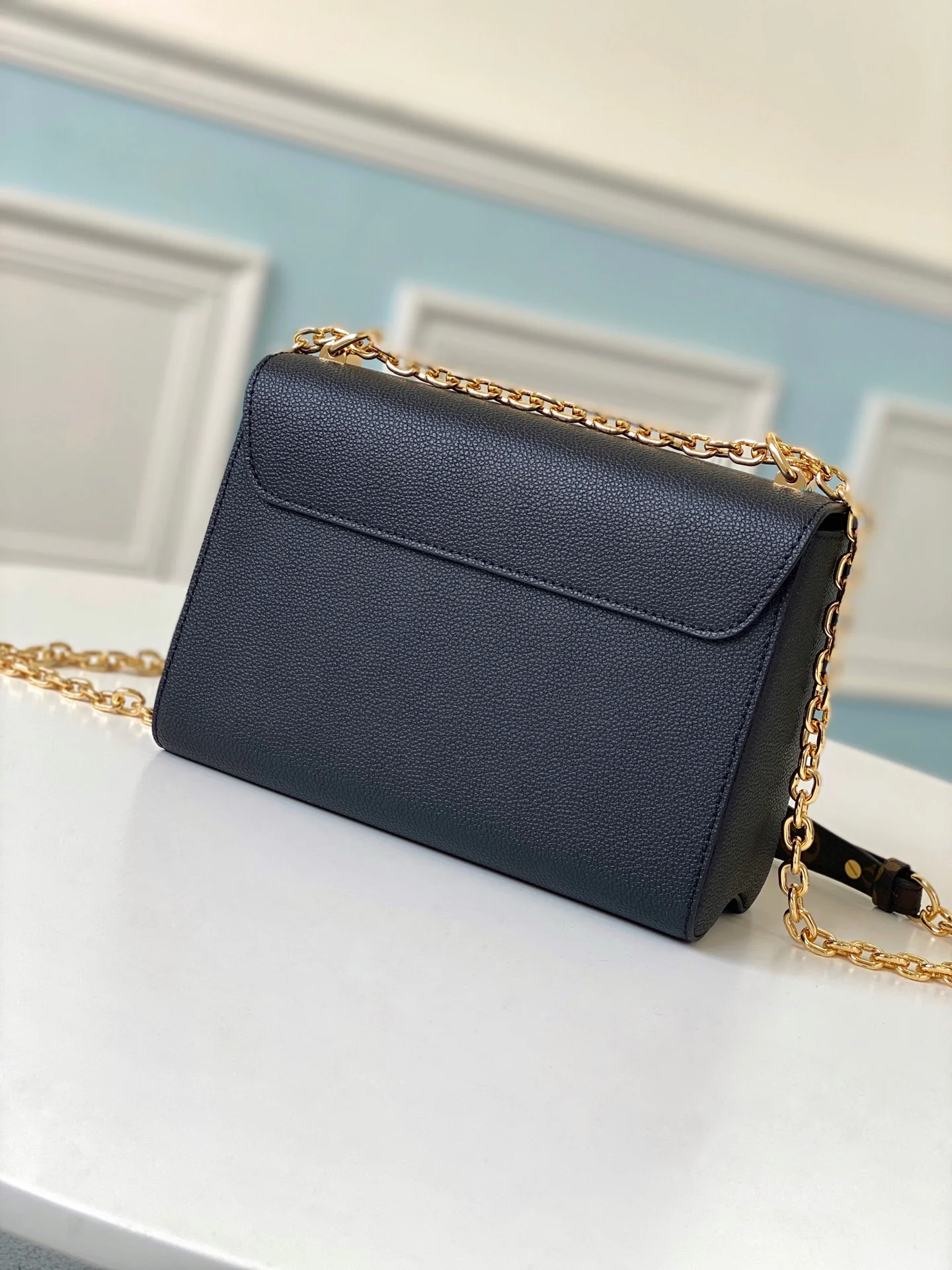 сумка lv-m57057-twist-medium