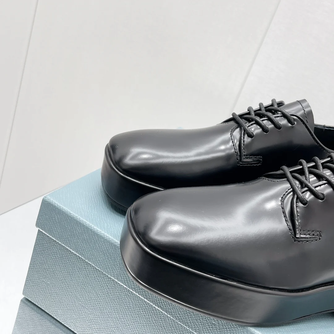 Обувь Prada - Prada - платформа с квадратным носком - кожаные туфли