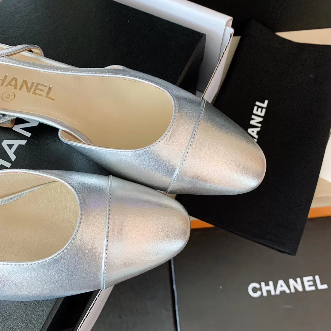 Классические сандалии Chanel - балетки - серебристые