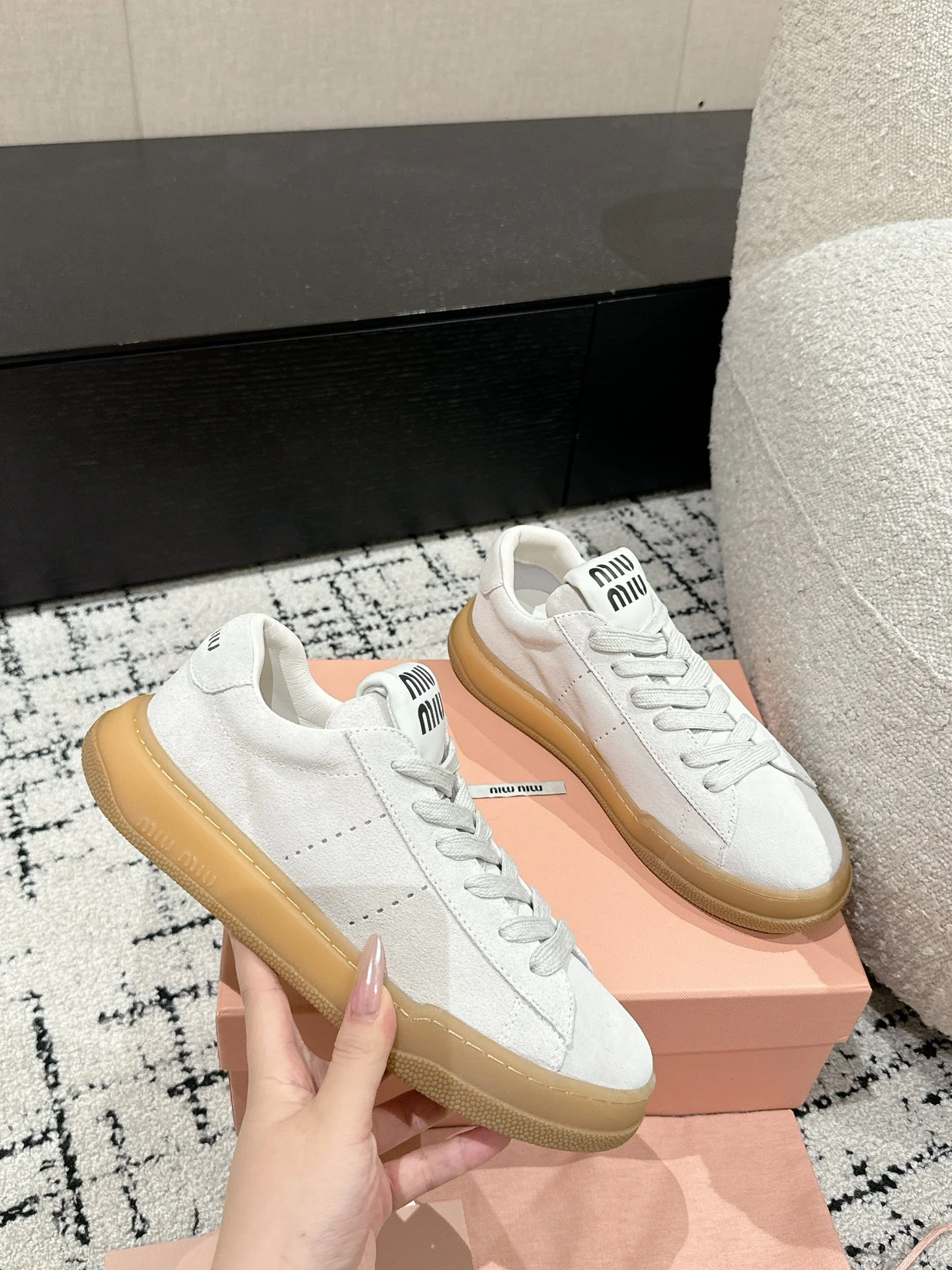 Повседневные туфли Miu Miu 2024 - белые