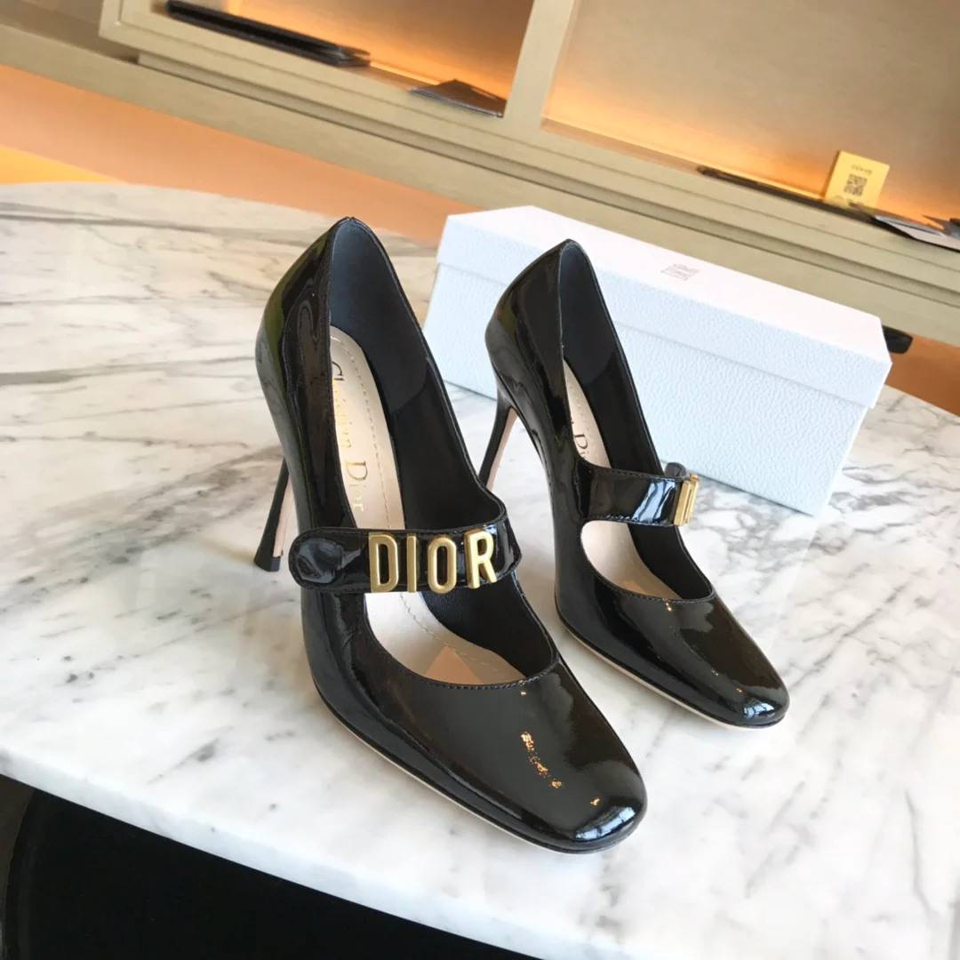 Dior - Ретро-цвет с золотым логотипом - Туфли на шпильке - Черные