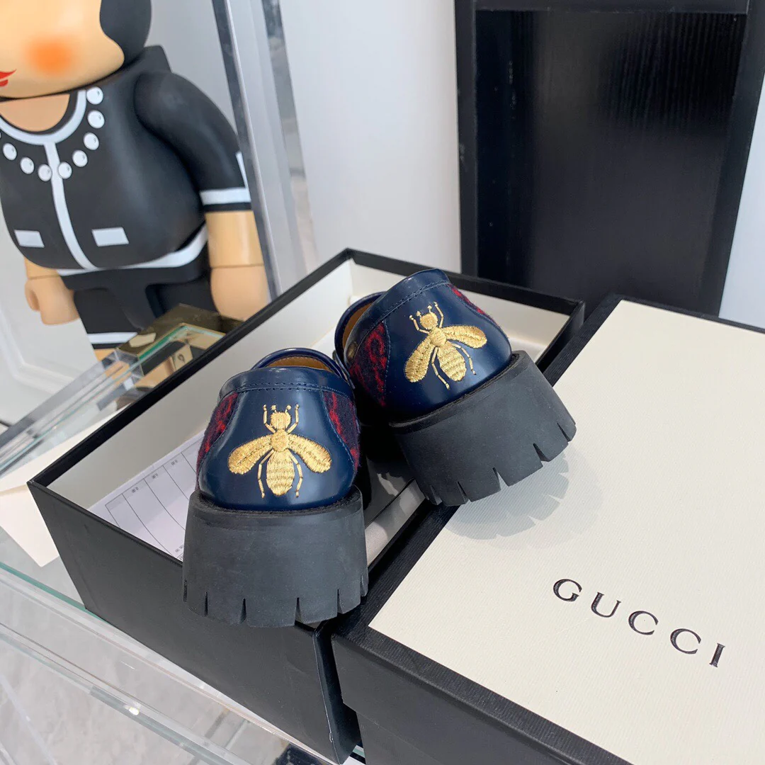 Лоферы Gucci в стиле ?пчелка?