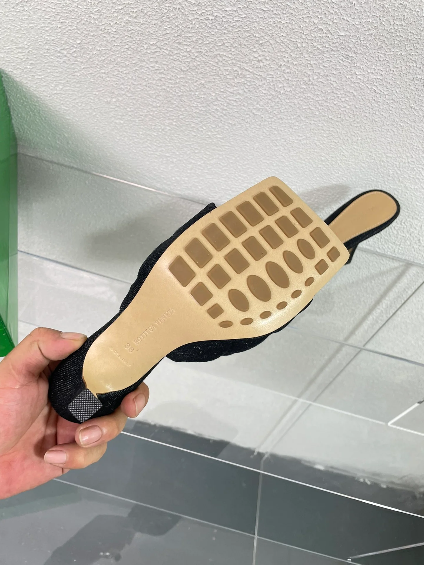 BV - Туфли на высоком каблуке из овечьей кожи - Черные