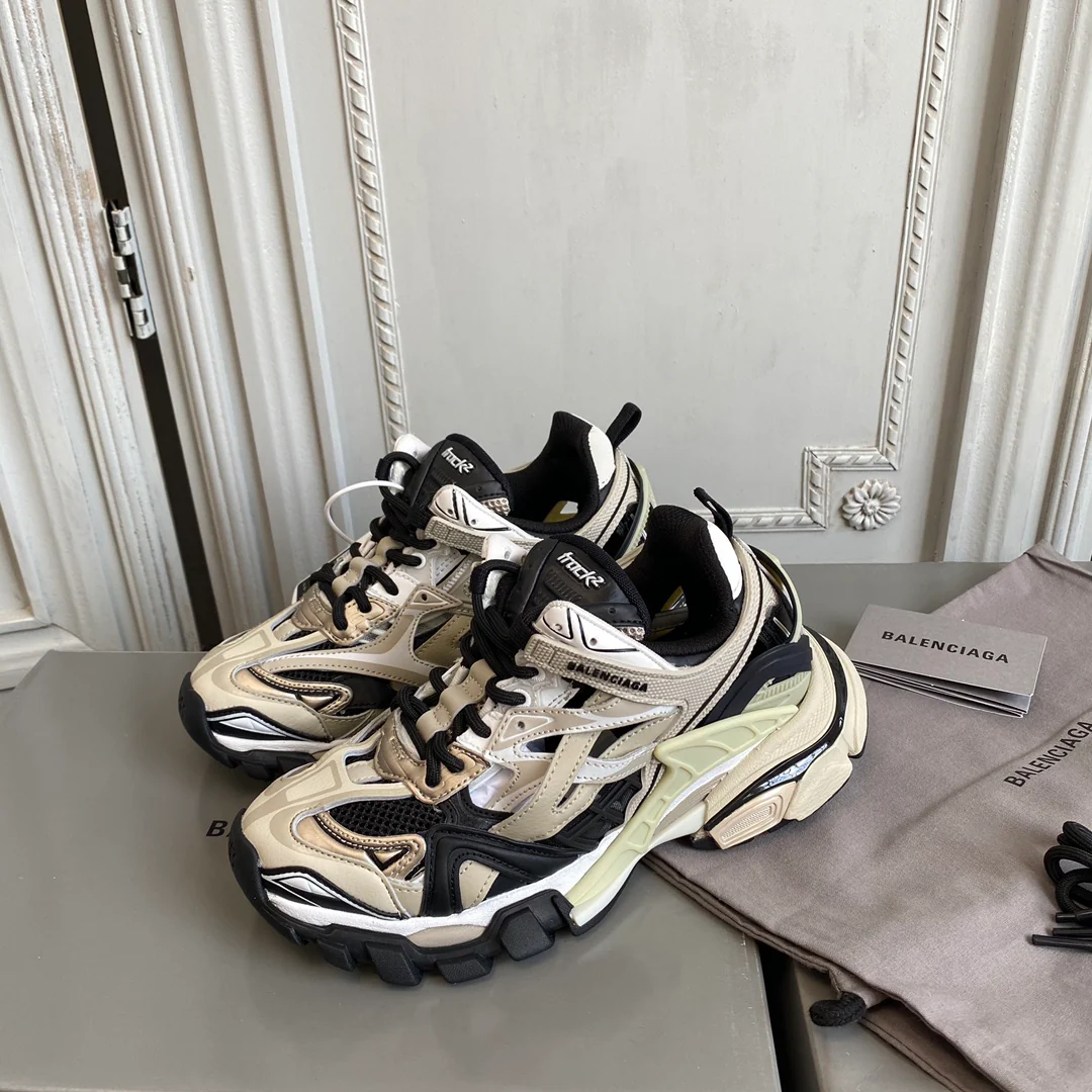 Кроссовки Balenciaga Track 2 Retro Dad Shoes - черно-золотые