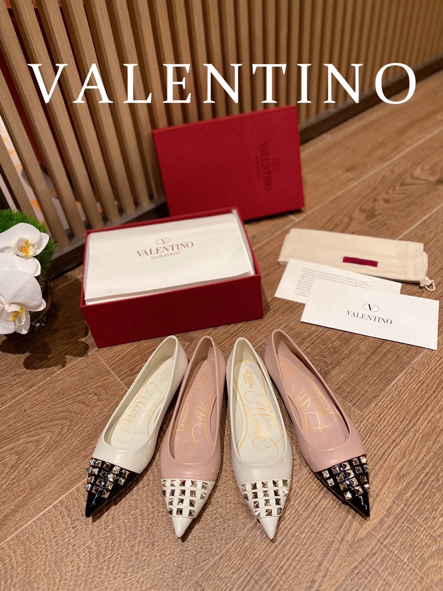 Valentino - Белые балетки с острым носком