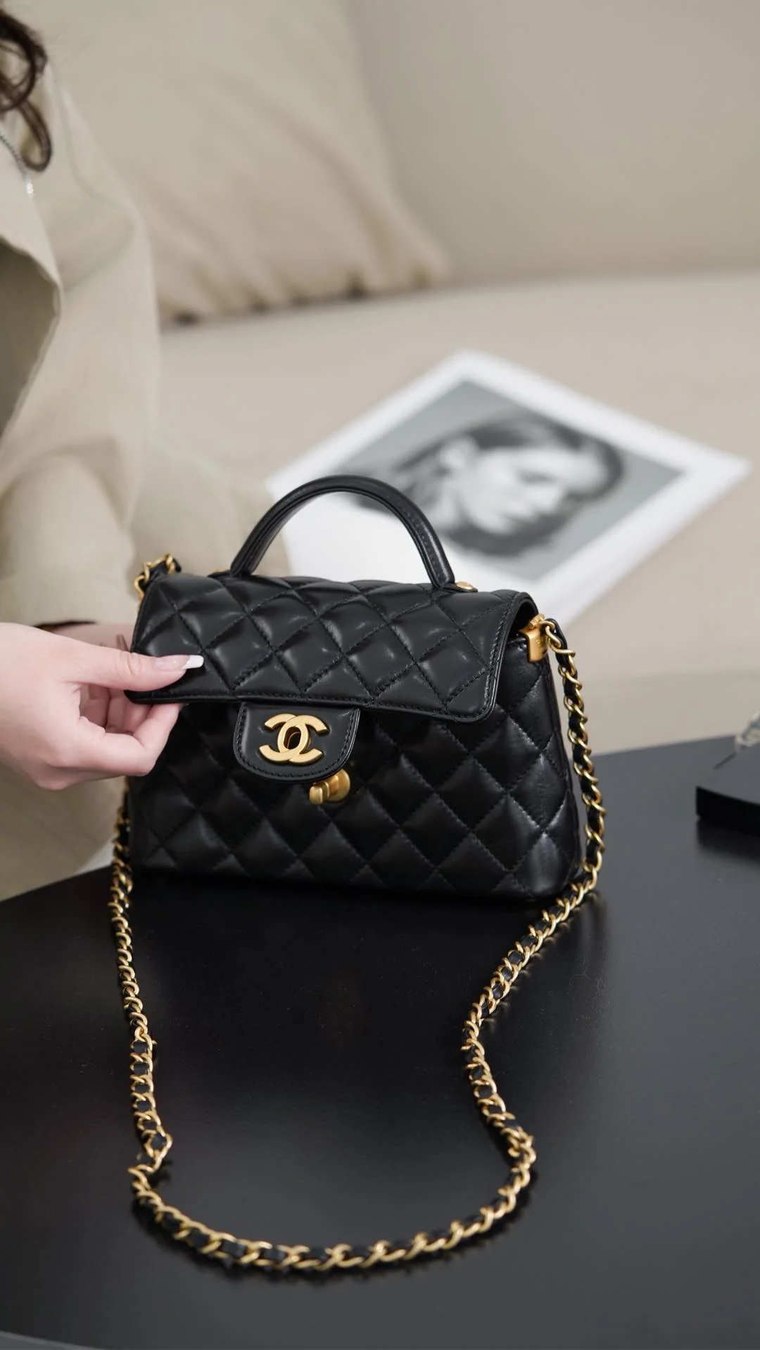 Сумка Chanel 25p Handle Flap Bag (квадратная) - черно-золотая