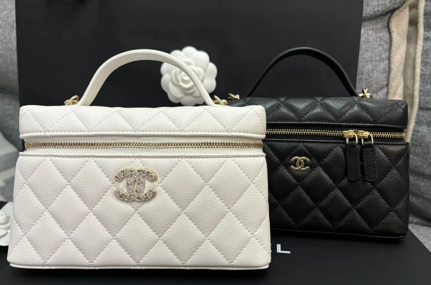 Сумочка Chanel 25p Heart Diamond LP с цепочкой - белая