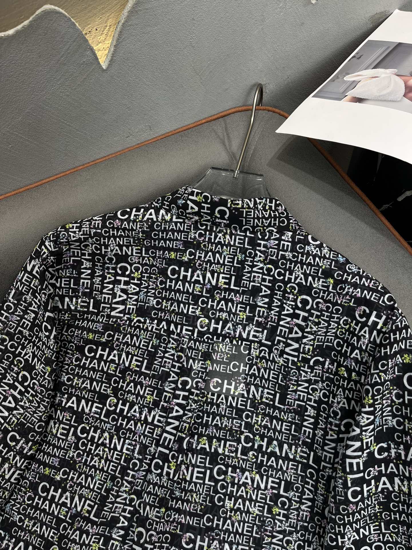 Celine - 2404 - 24ss Весна/Лето Новинка Рубашка с длинными рукавами с принтом в виде букв Sun