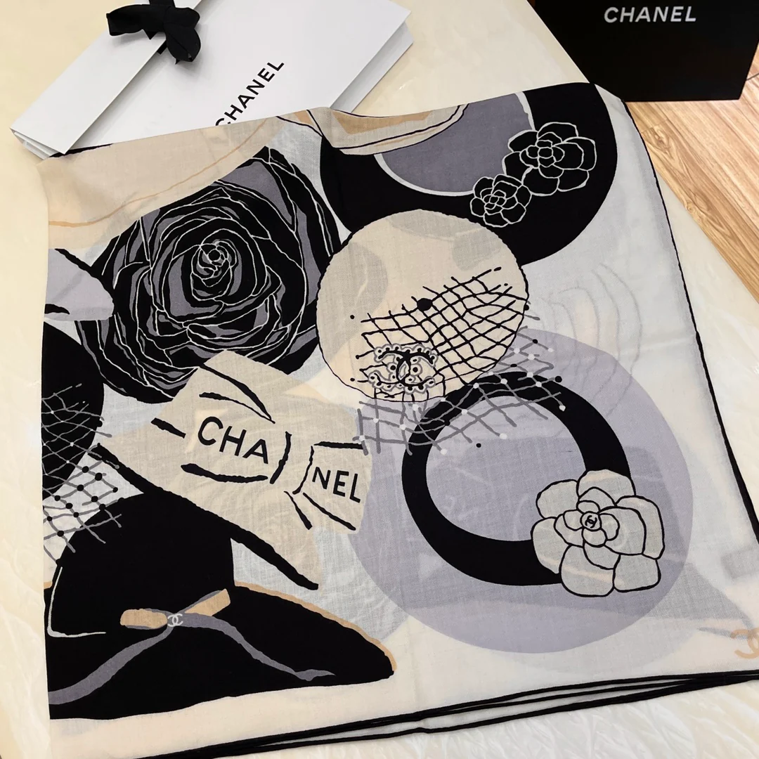 Классический кашемировый платок Chanel ?Камелия? — 140 см