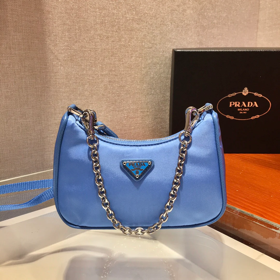 Миниатюрная сумка-хобо Prada, синяя