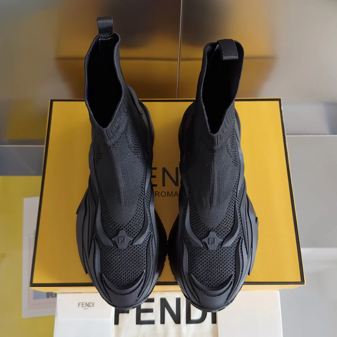 Кроссовки Fendi-flow серии Flyknit - Унисекс - Черные
