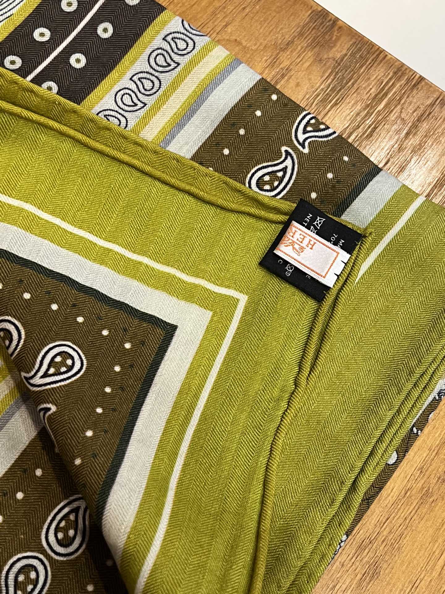 Элегантное двустороннее седло Hermes - 140 см - Шелк-кашемир - Зеленый