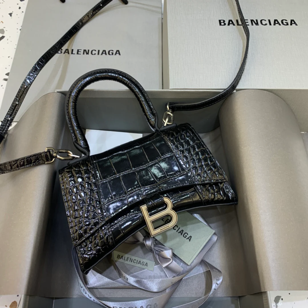 Сумка Balenciaga Hourglass, размер XS — черная, с крокодиловым рисунком — серебристая фурнитура