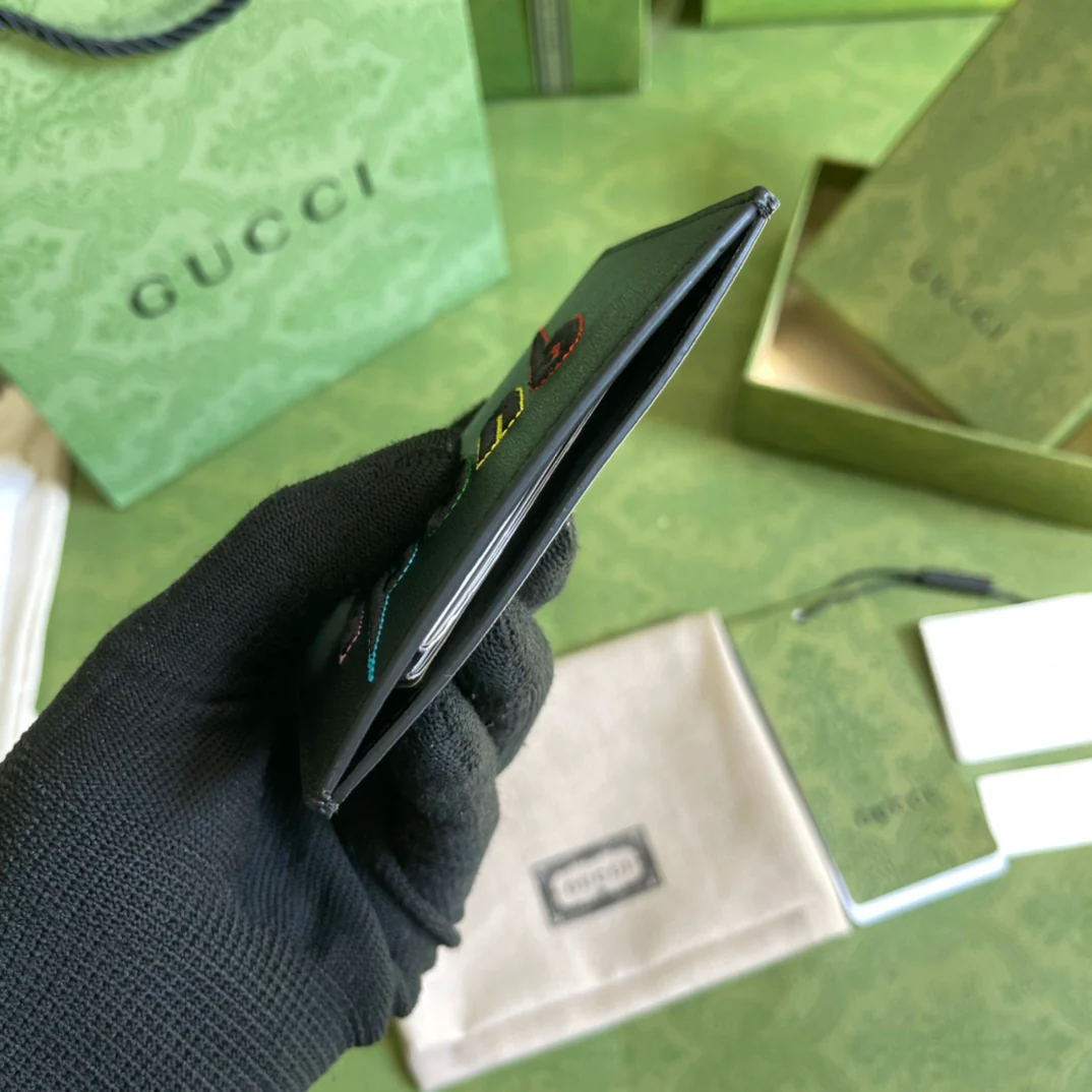 Gucci 卡包／卡片夹／名片夹