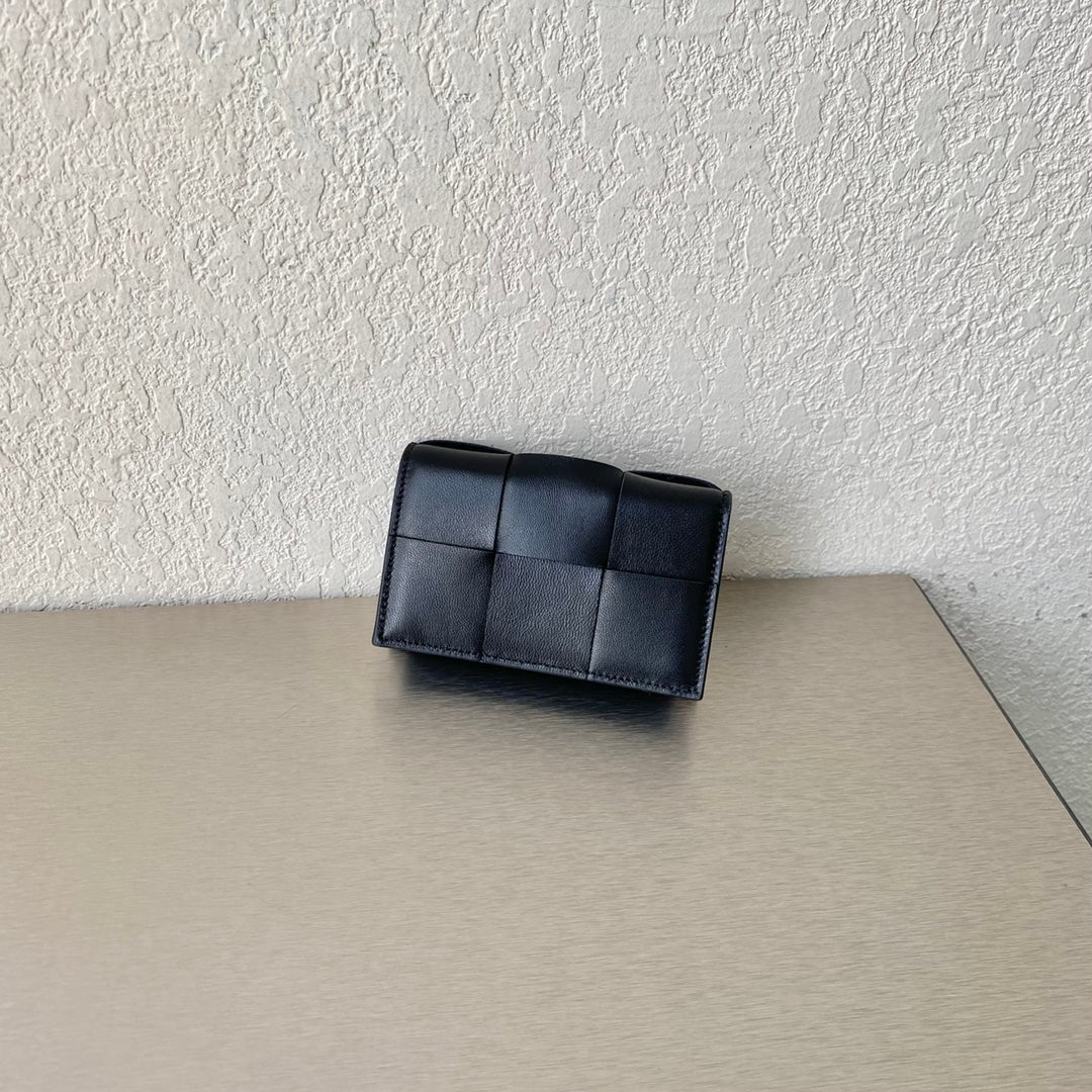 BV- 大格翻盖卡包 小羊皮 12.2×7.5×2.5cm