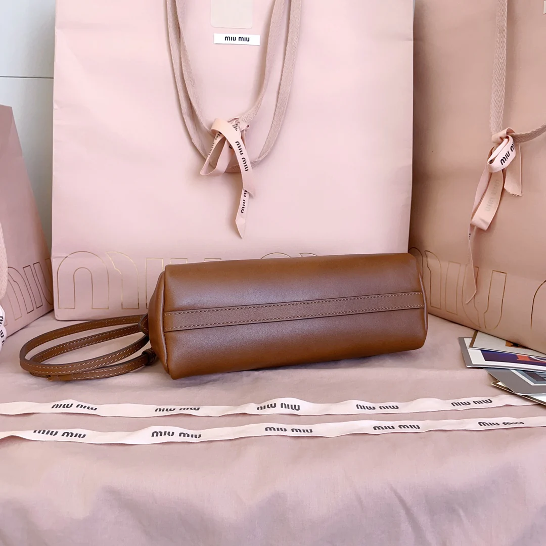 Рюкзак Miu Miu 5bf131 Shell Backpack - коричневый