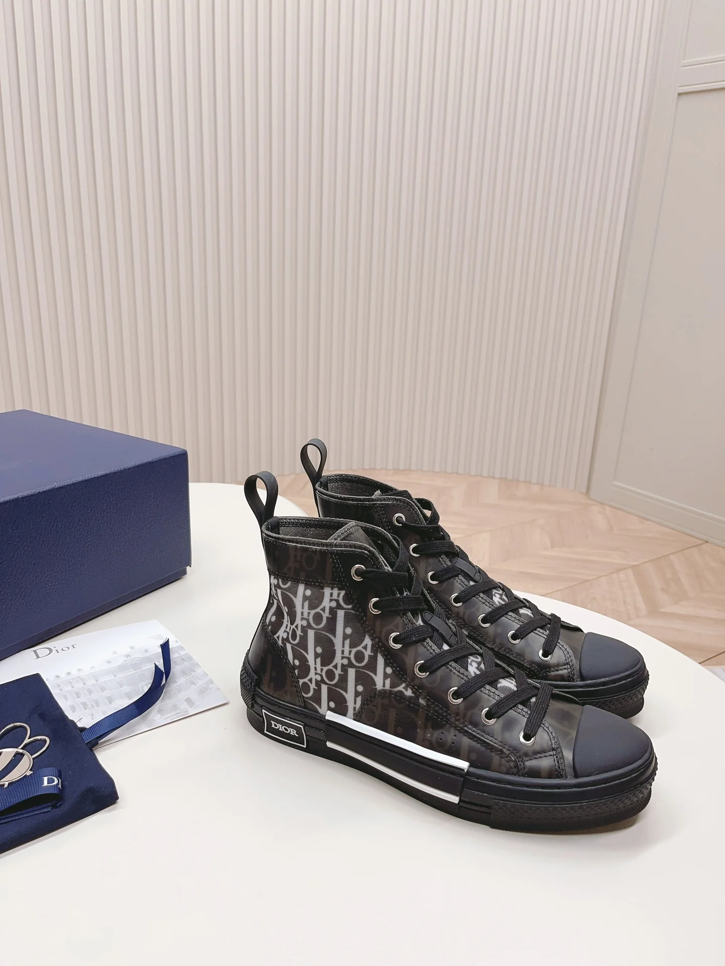 Высокие повседневные кроссовки Dior B23 Series, унисекс, темно-коричневые.