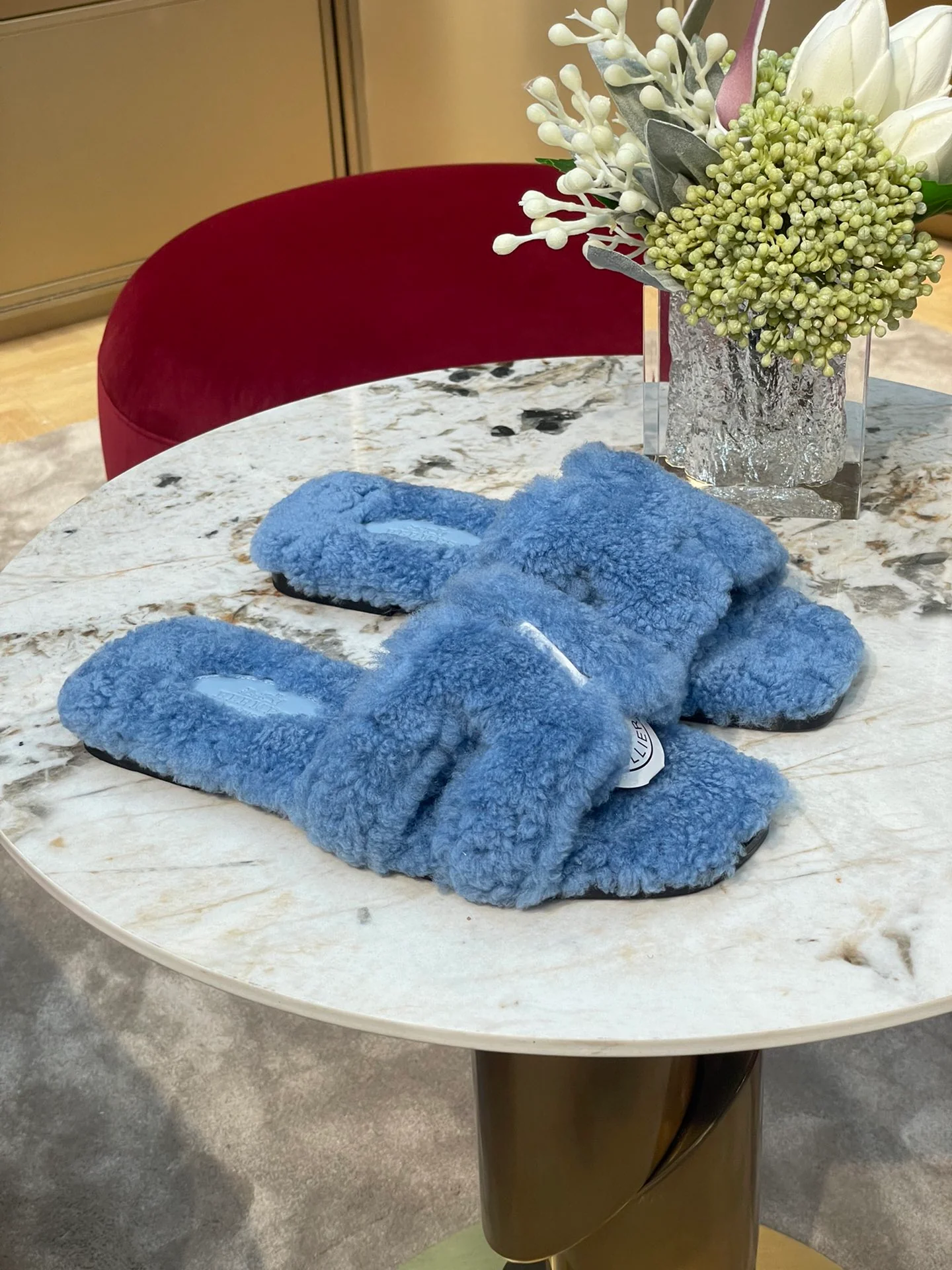 Новинка сезона осень/зима 2022 от Hermes - Меховые тапочки - Синие