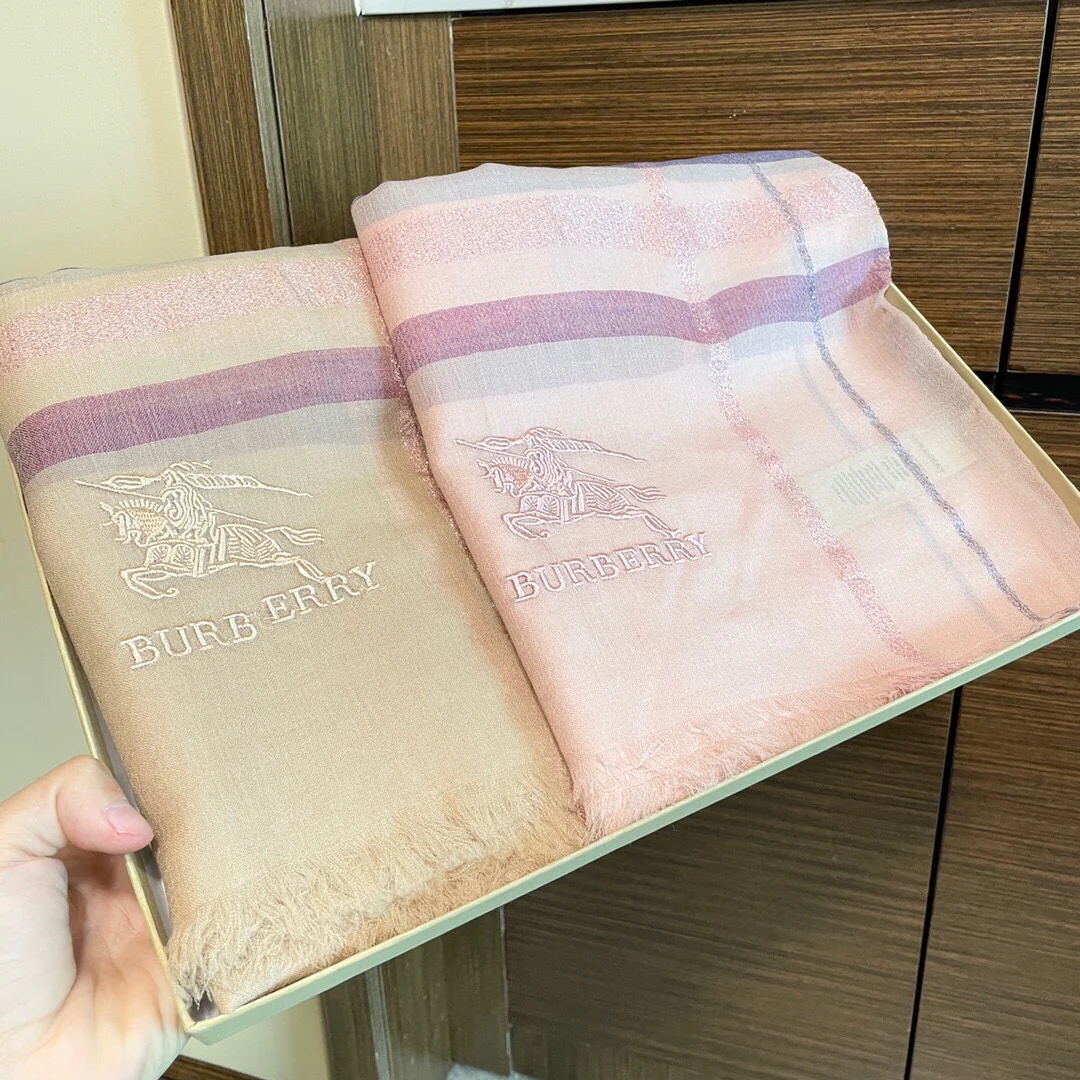 Шарф Burberry с вышитой лошадью - 90-200 см - Кашемир - Розовый