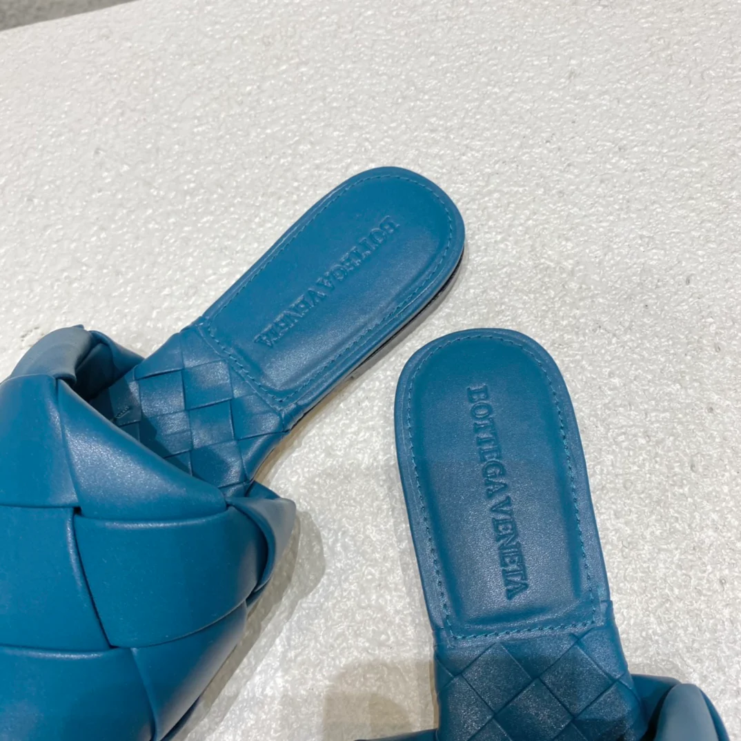 Новинка сезона весна/лето 2021 от BV - Плоские плетеные тапочки - Синие