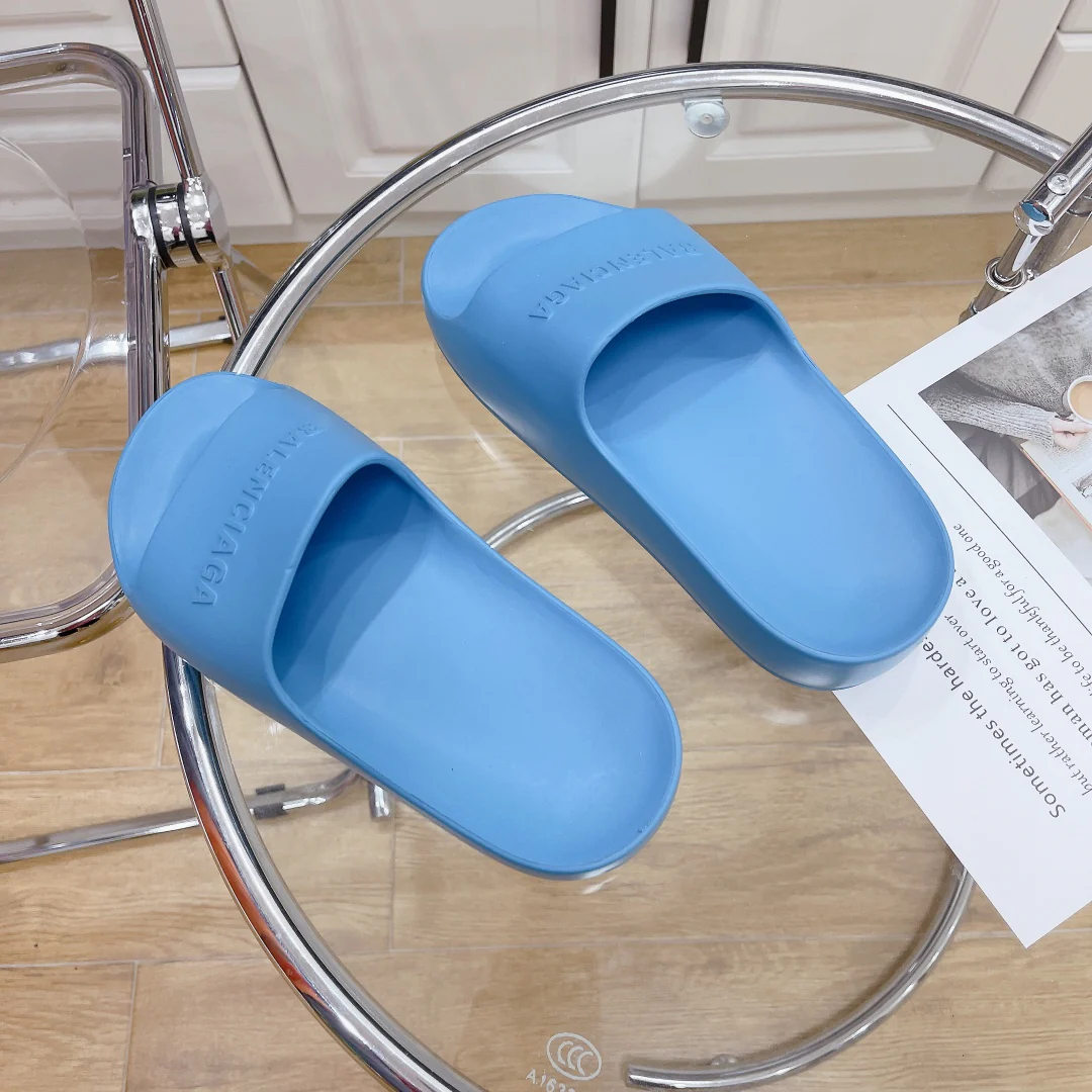 Balenciaga - Синие тапочки