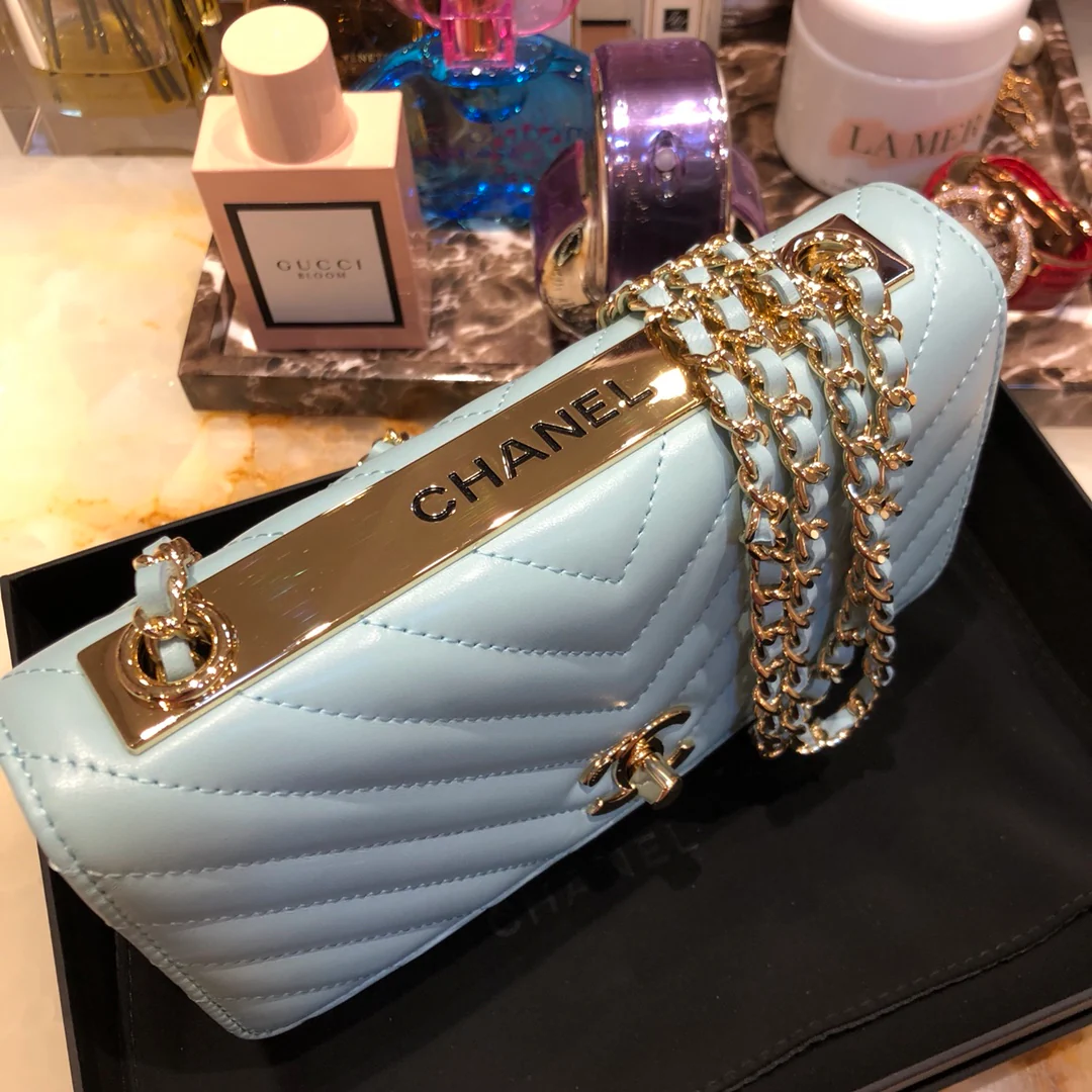 Chanel-trendy-cc-woc-19cm-5
