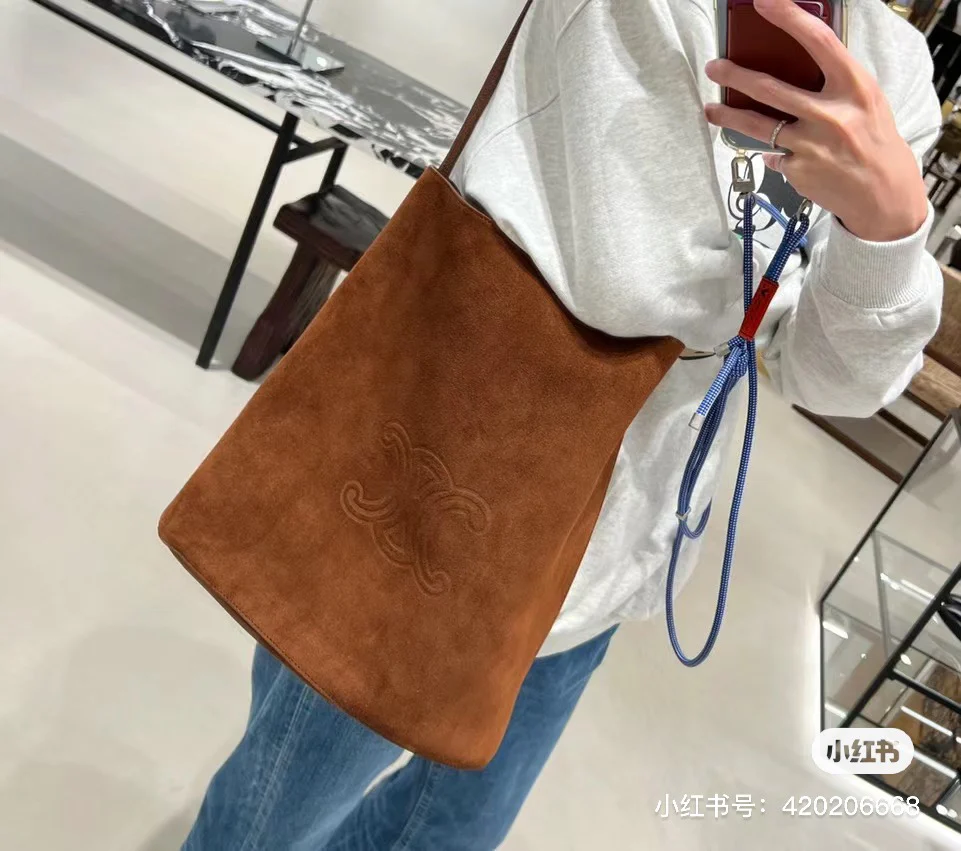 Celine - Celine - Классический логотип - Замшевая сумка-ведро - Коричневая