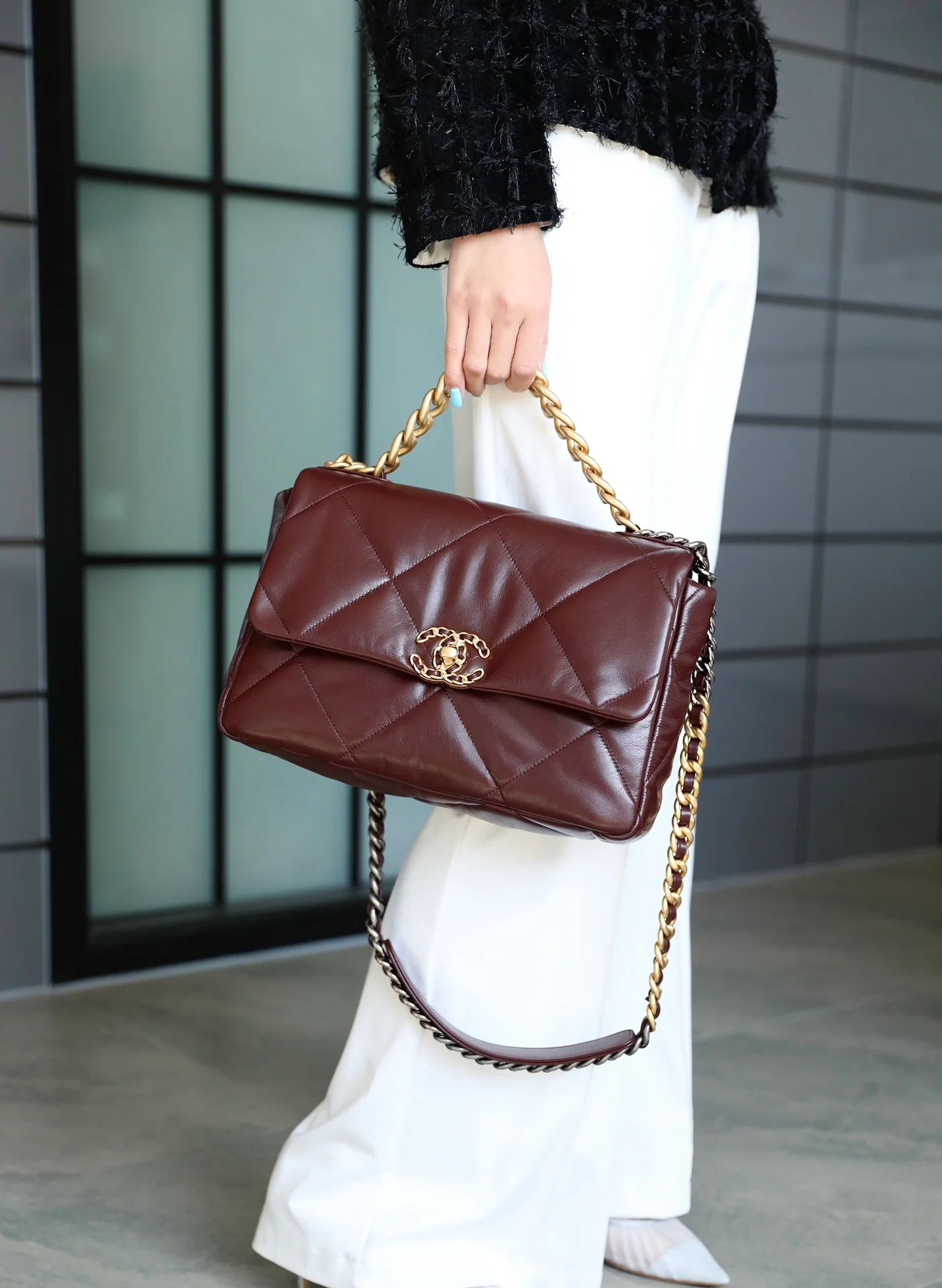 Сумка Chanel 19 - Средний насыщенный красный цвет 