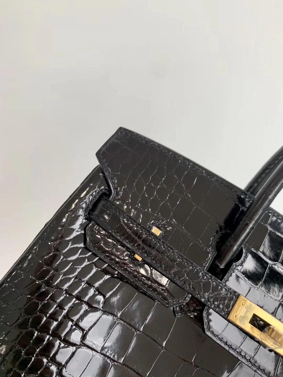 Hermes Birkin 25-89noir, кожа аллигатора, черная золотая пряжка