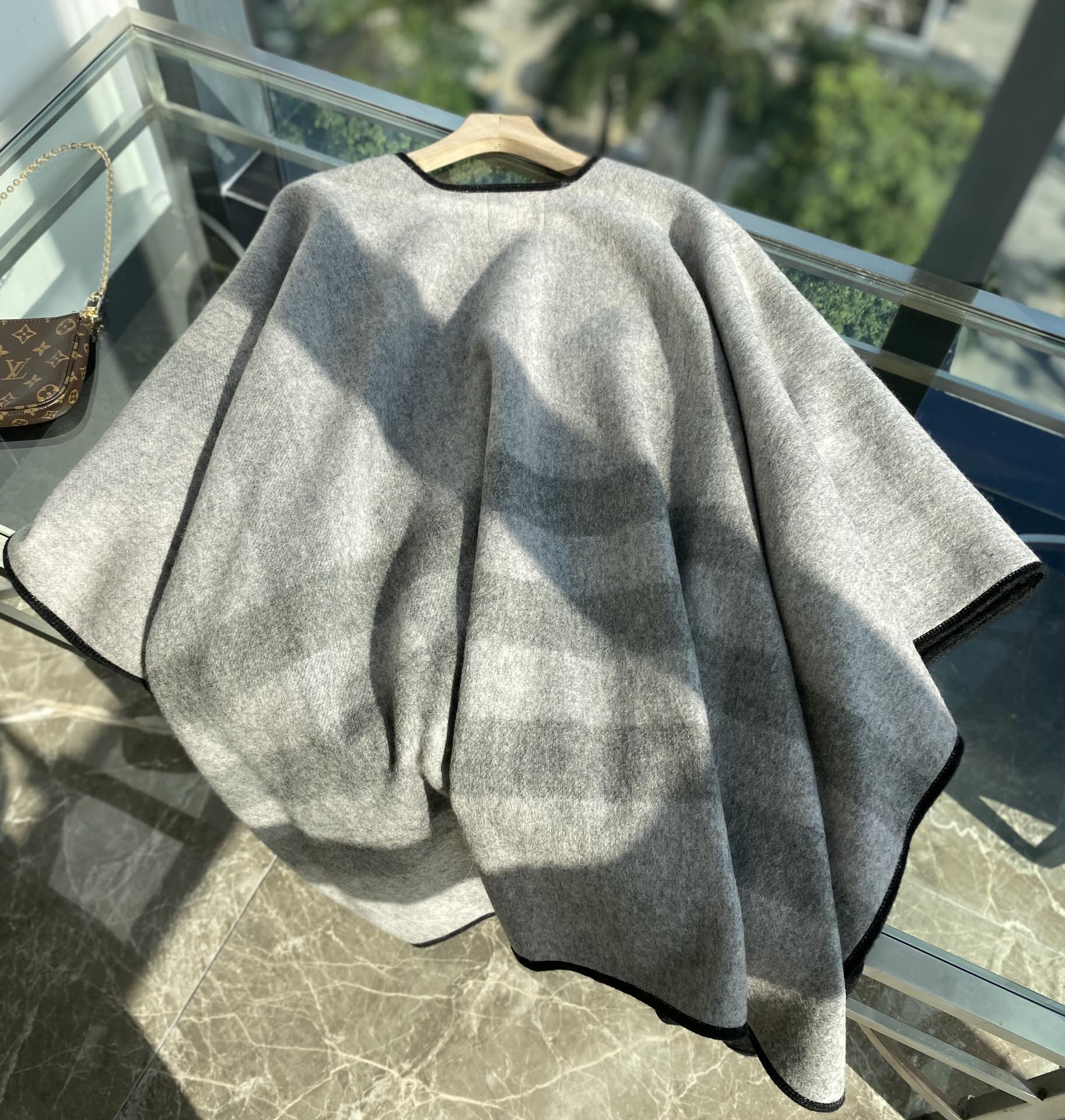 Burberry - Накидка/шаль - 160-180 см - Серый