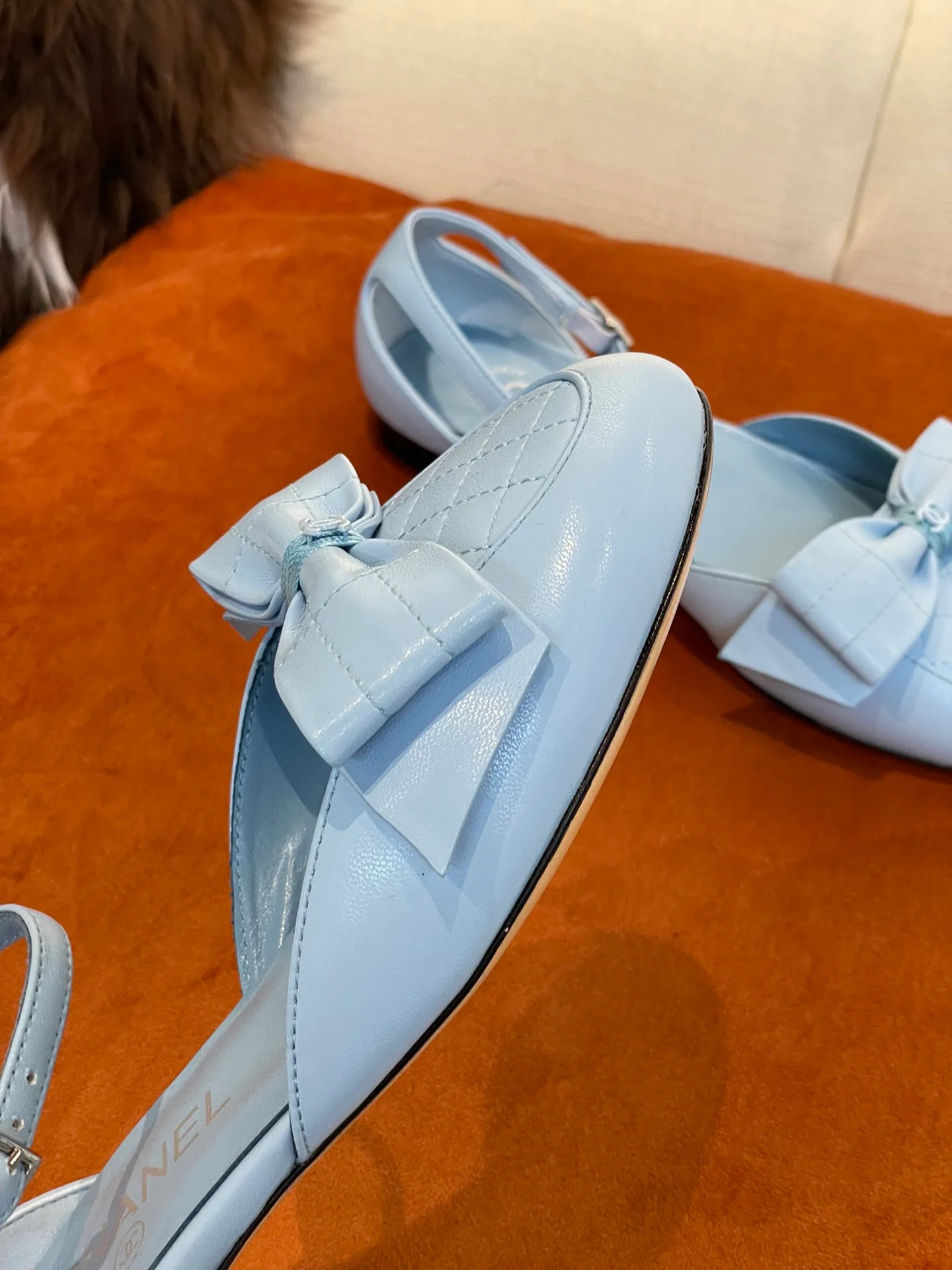 Chanel - клетчатые туфли с закрытым носком